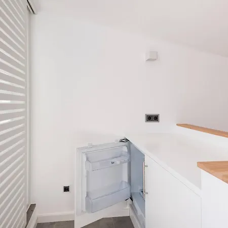 Casas Barulho Penthouse Old Town דירה אלבופיירה